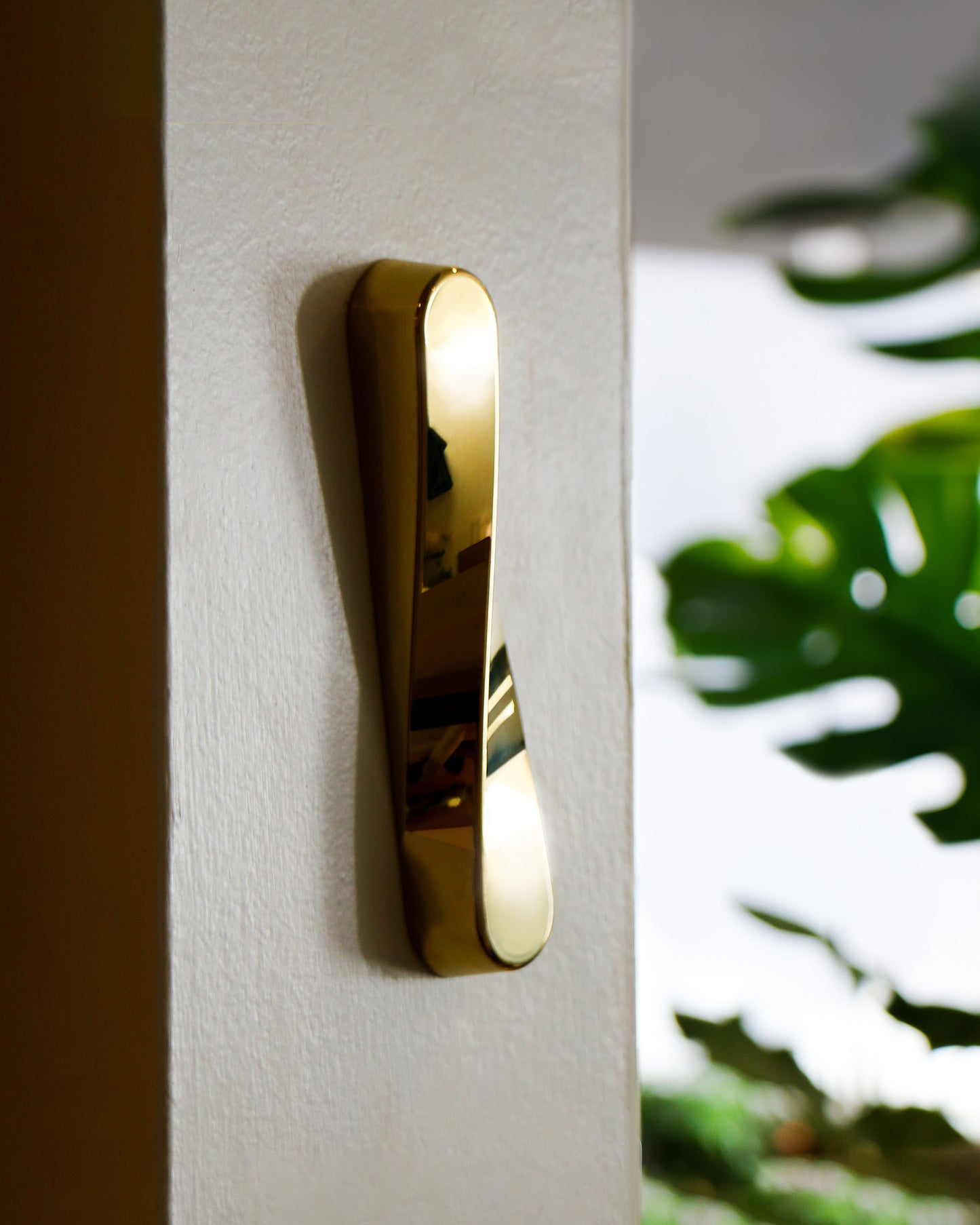 TWIST Mezuzah | Polished Gold Chromed Aluminum