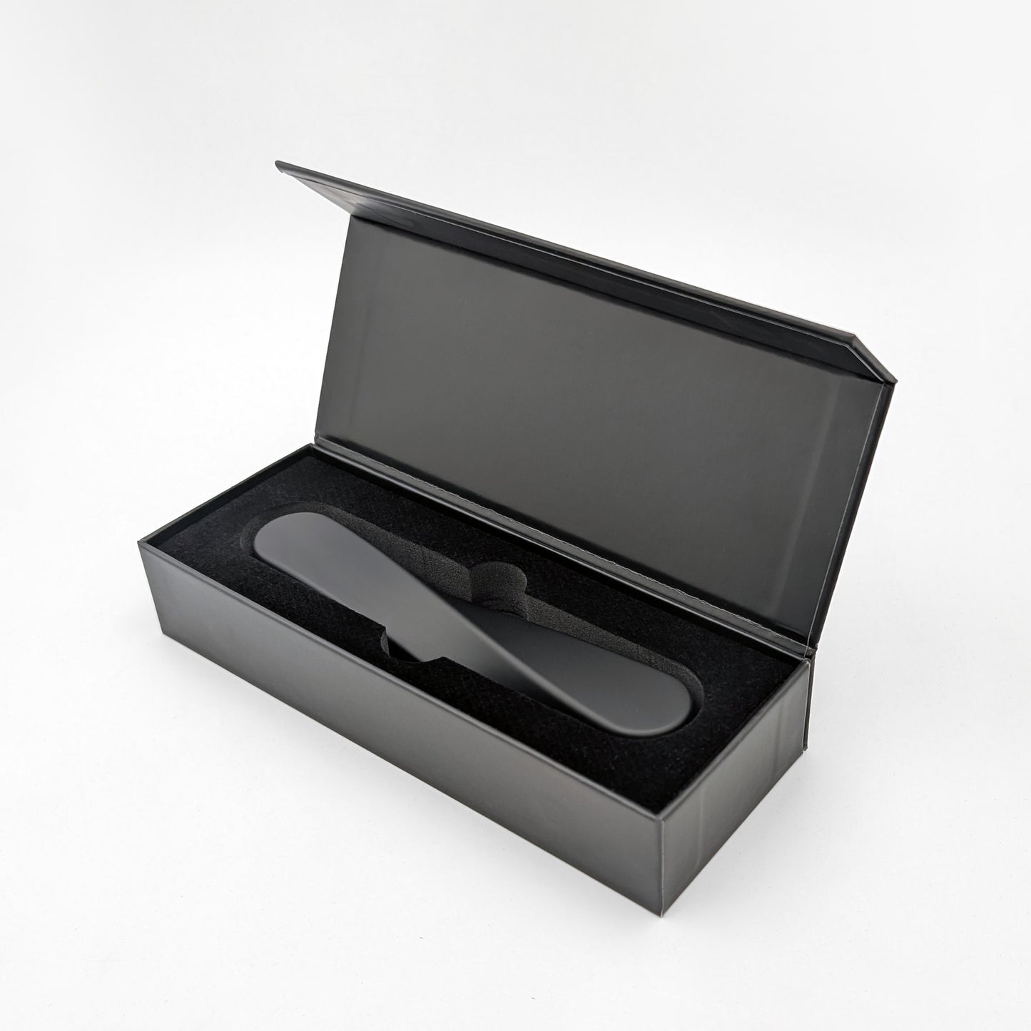 TWIST Mezuzah | Matte Black Aluminum